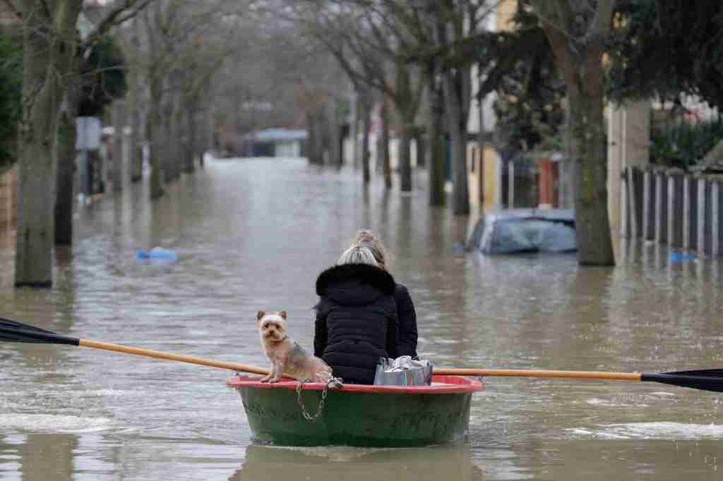 ECB says banks aren’t considering risks from climate change