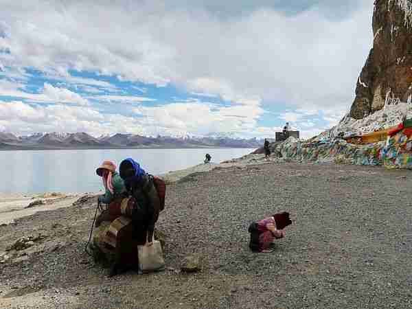 China carrying out displacement of Tibetans in garb of developing “green energy”; Report 5 China carrying out displacement of Tibetans in garb of developing “green energy”; Report