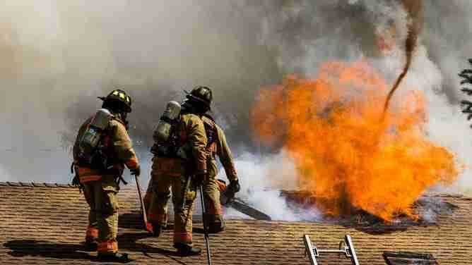Here's what causes house fires on Christmas