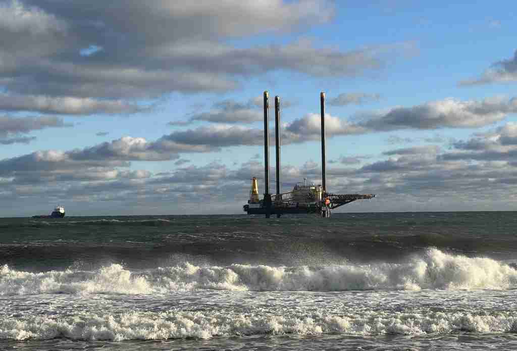 US Ignored Own Scientists’ Warning in Backing Atlantic Wind Farm