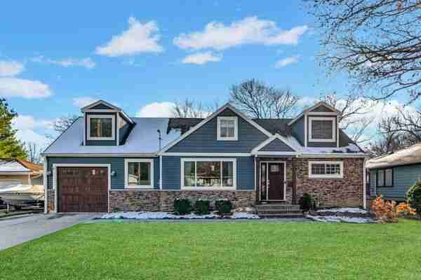 Southern Wisconsin homes for big families