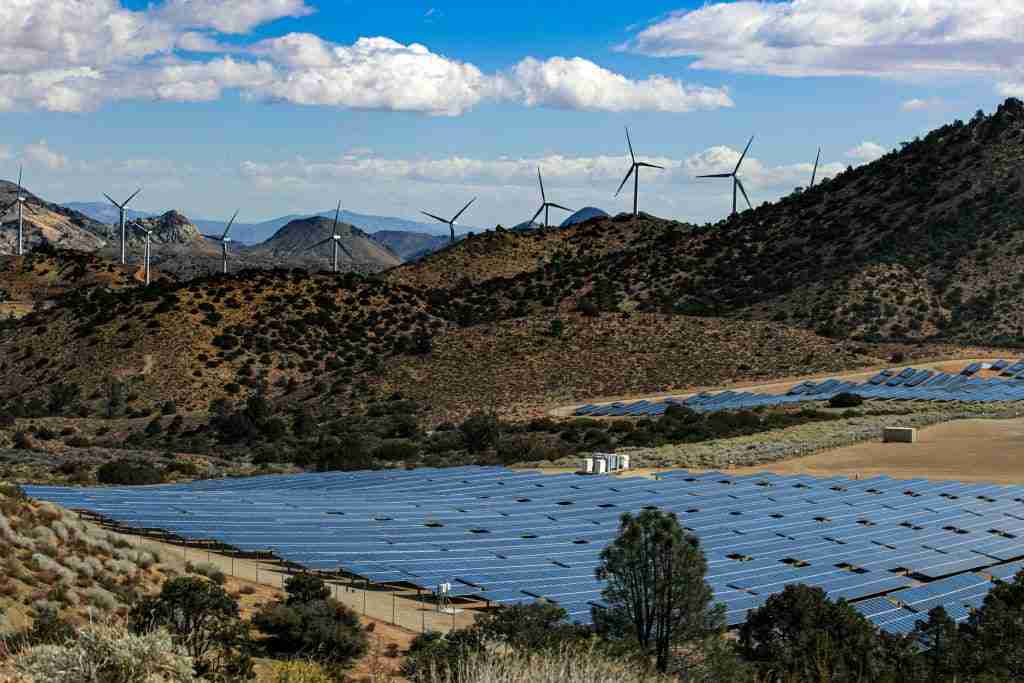 Analysis Shows U.S. Wind and Solar Could Outpace Coal and Nuclear Power in 2023 6 Analysis Shows U.S. Wind and Solar Could Outpace Coal and Nuclear Power in 2023