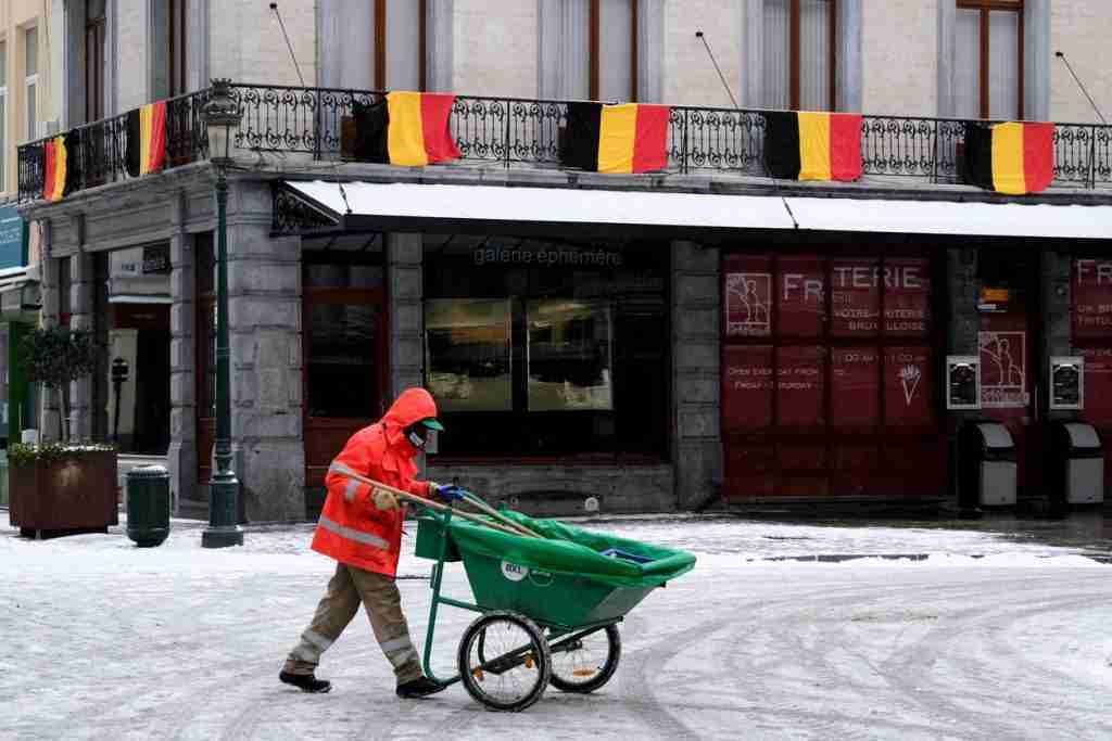 Dealing With Some Rough Winter Weather? Try These Sustainable Alternatives to Driveway Salt