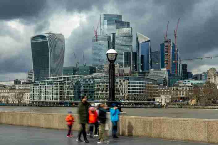 ESG Push in UK May Falter Without Simpler Rules, Say Lawmakers
