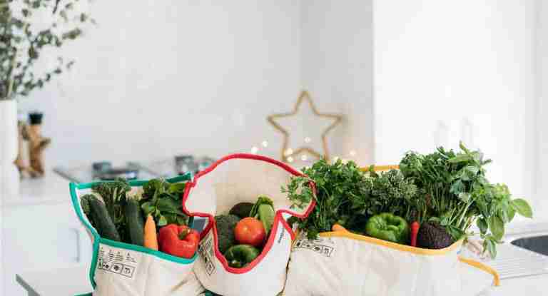 The eco friendly product thats keeping our fruit and veggies fresh for WEEKS!