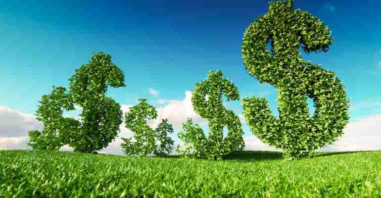 Political Attacks Fail to Hurt ESG as US Funds Dig In Heels