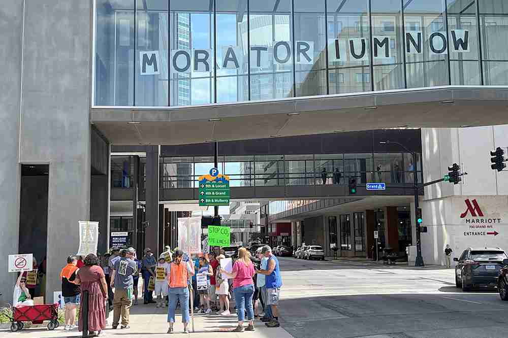 Feds: Carbon dioxide pipelines are necessary to reduce emissions