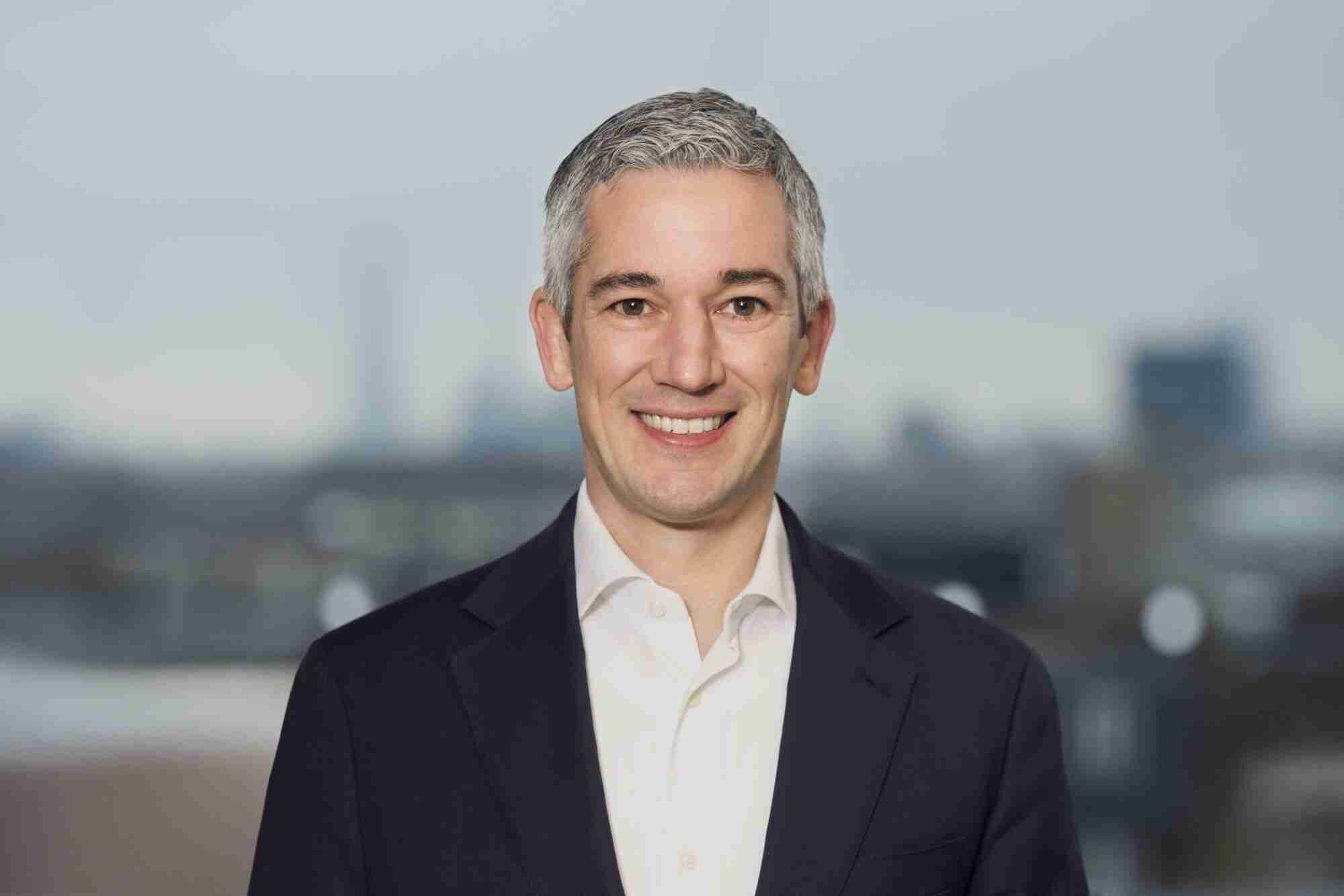 Ex-HSBC Banker Sees Contentious ESG Label Dethroning Green Bonds