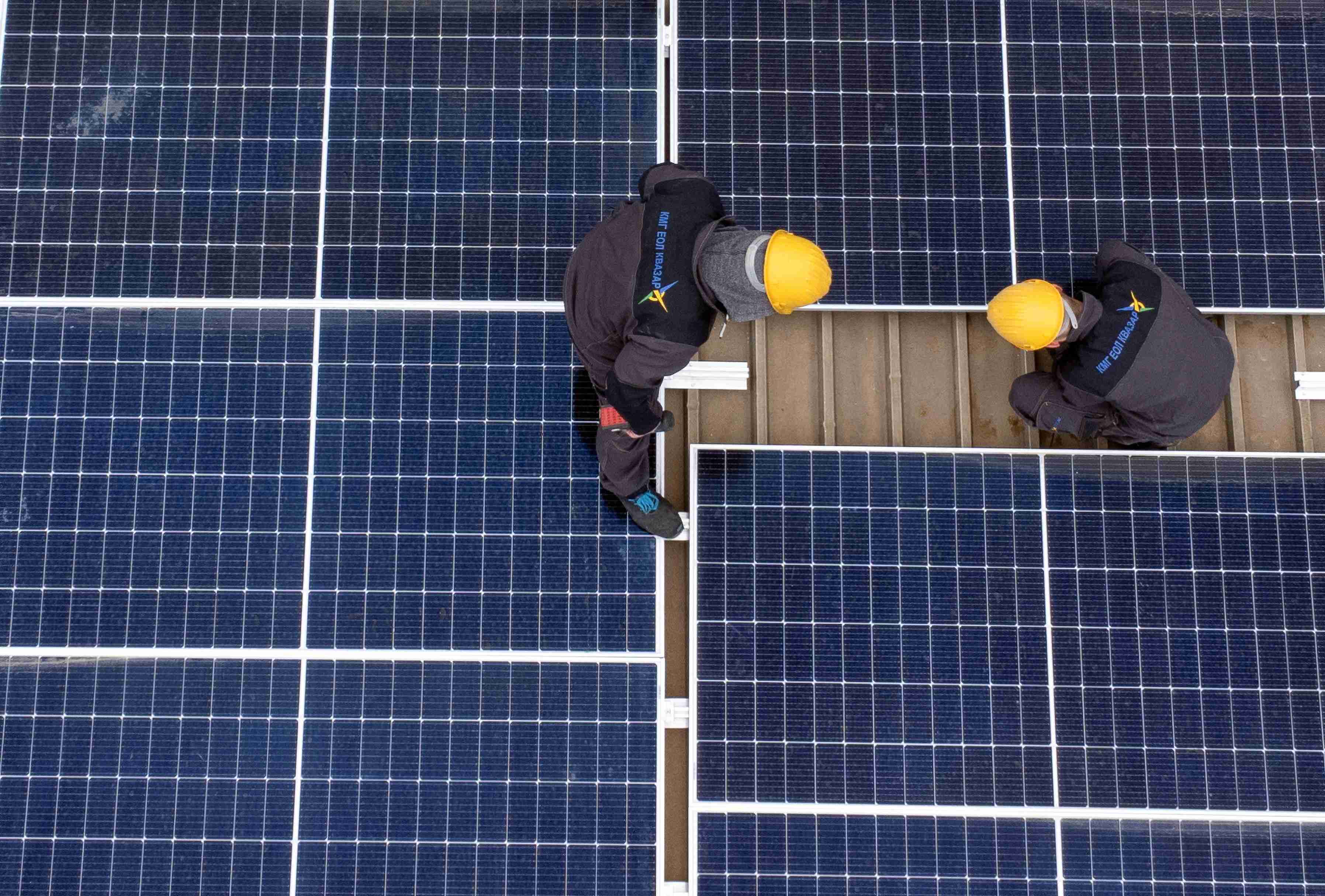 Here's how solar can help triple renewable energy by 2030
