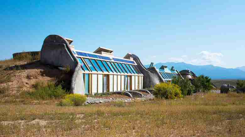What Is An Eco-Friendly Earthship Home (And Is It Right For You?)