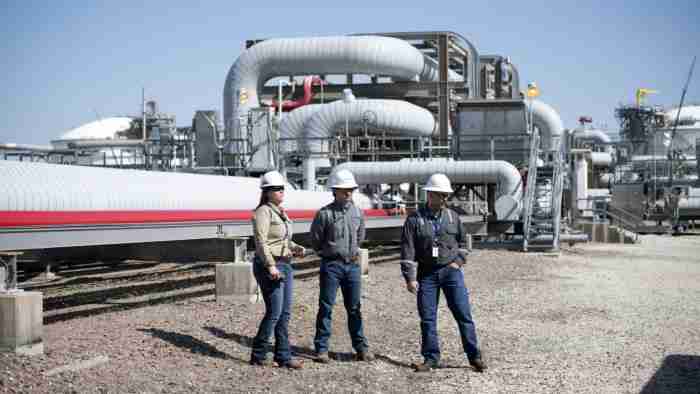 Top EU energy official says US gas will be needed for decades