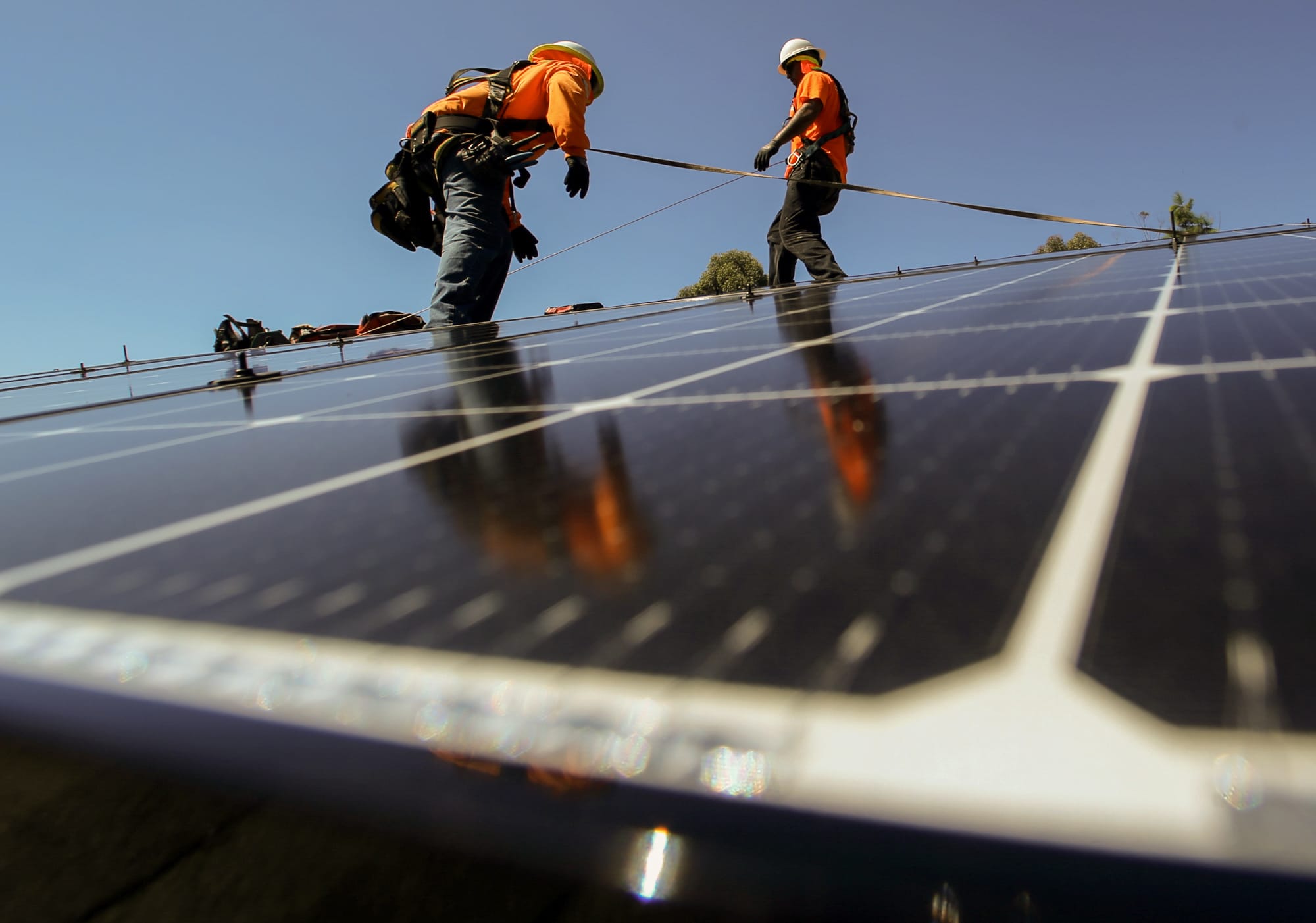 As rooftop solar debate flares, builders, landlords and renter advocates are taking sides