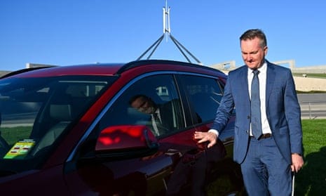 Cop28: Australia to bring evidence it can meet 2030 climate target but pressure builds over fossil fuels