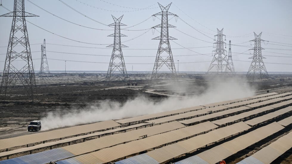 Renewables to overtake coal as world's main electricity source by 2025