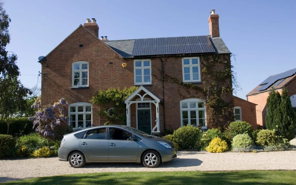 Planning rules to be relaxed to allow heat pumps and solar panels on listed buildings
