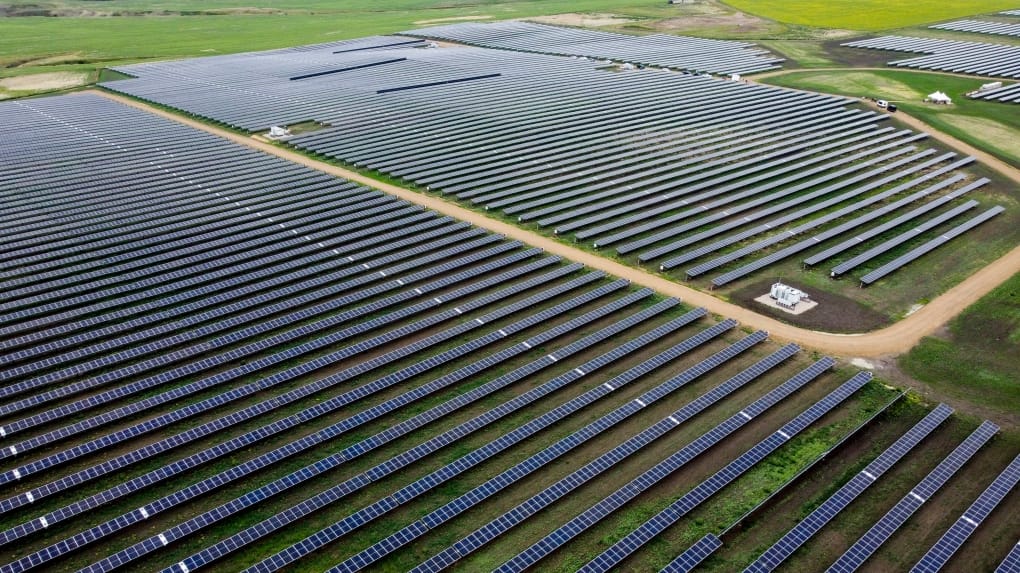 Alberta cracks down on new renewable energy projects and EV drivers