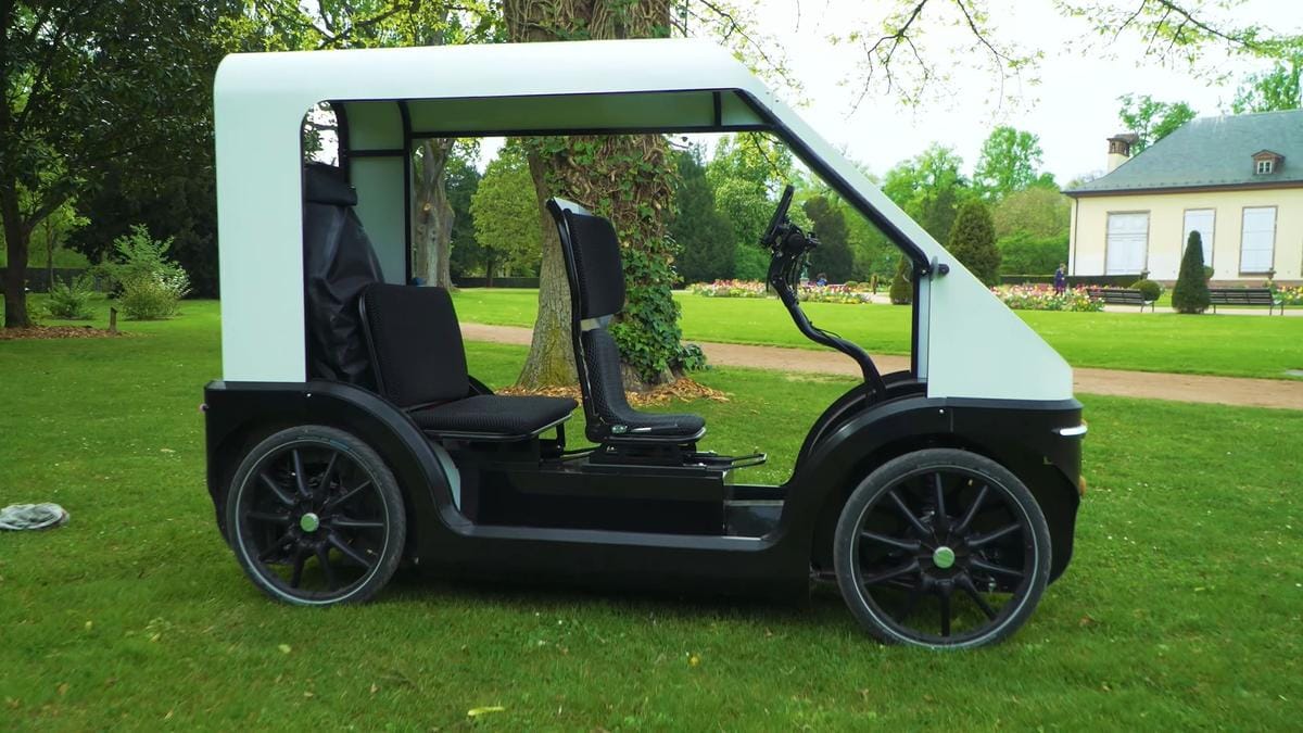 Photos: Startup debuts Karbike, electric bicycle with features of micro-car