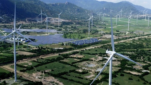 Vietnam among ASEAN leaders in green transition