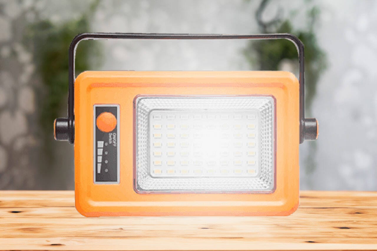 BrightBeam Spotlight Review – Does This Solar Powered LED Flood Light Really Work?