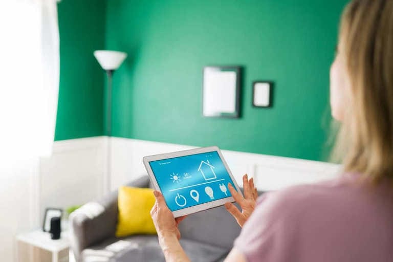 Integrating Smart Home Devices: Tips for Beginners