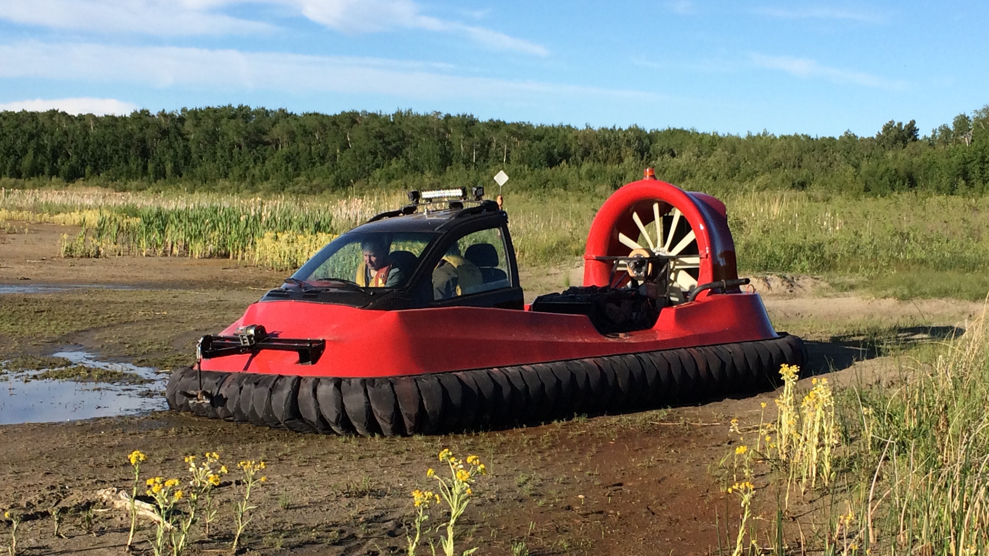 Teacher spends 1800 hours building the hovercraft of his childhood dreams