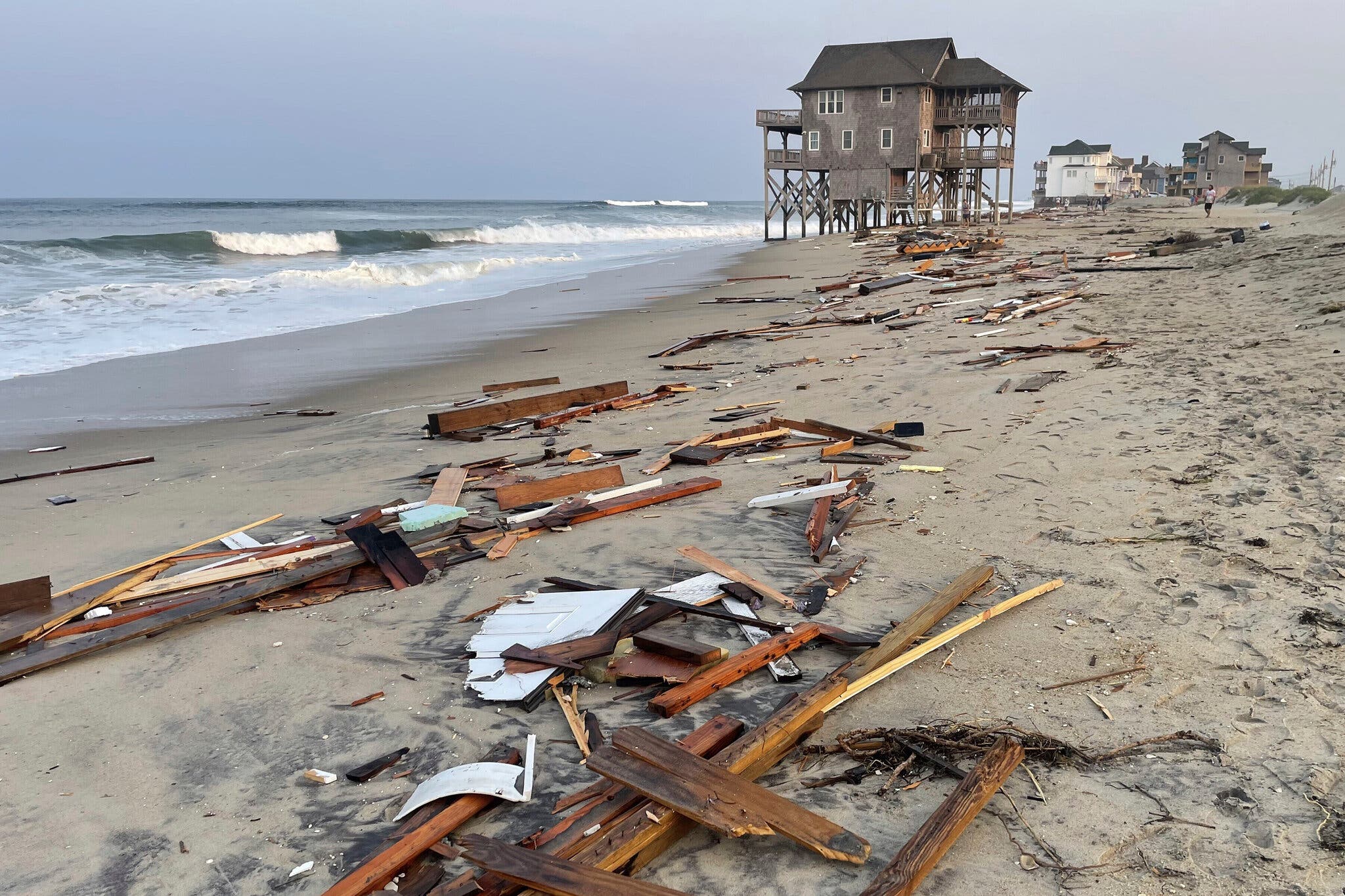 Another Outer Banks Home Collapses Into Ocean, a Stark Reminder of Climate Change