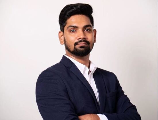 The Role of EVs in Reducing Carbon Footprints in Luxury Car Rentals