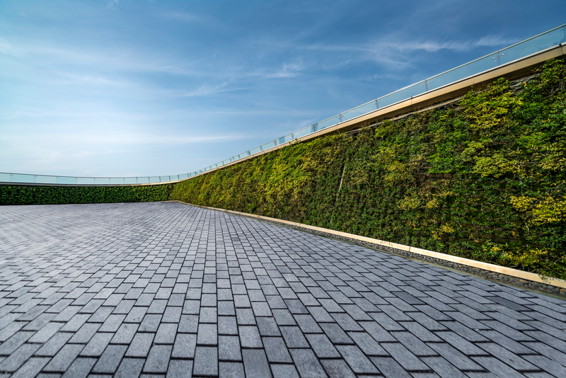 Inside Risk: Managing the risk of green and living walls
