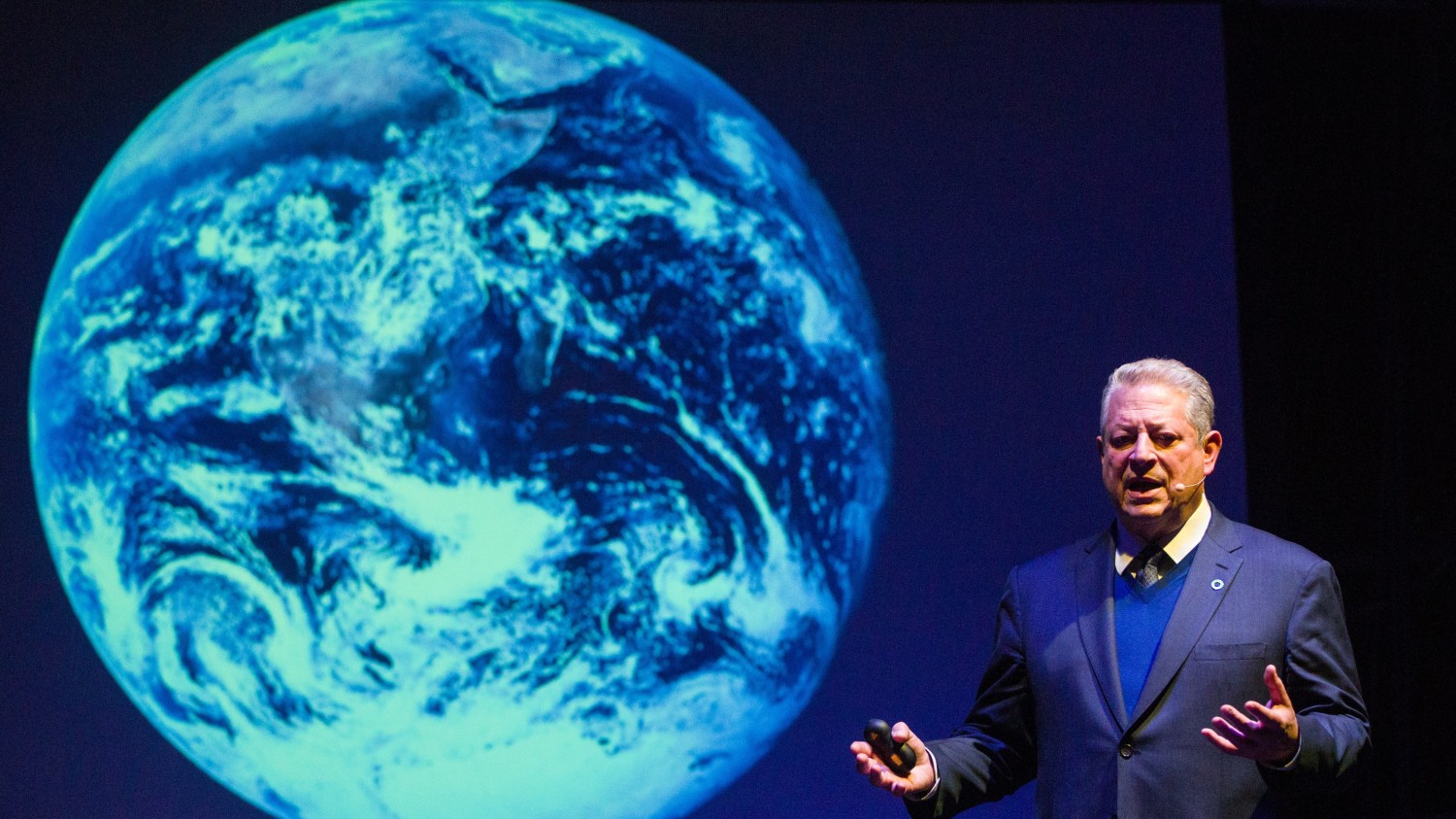 Al Gore: ‘Investors now realise fossil fuels aren’t the future’