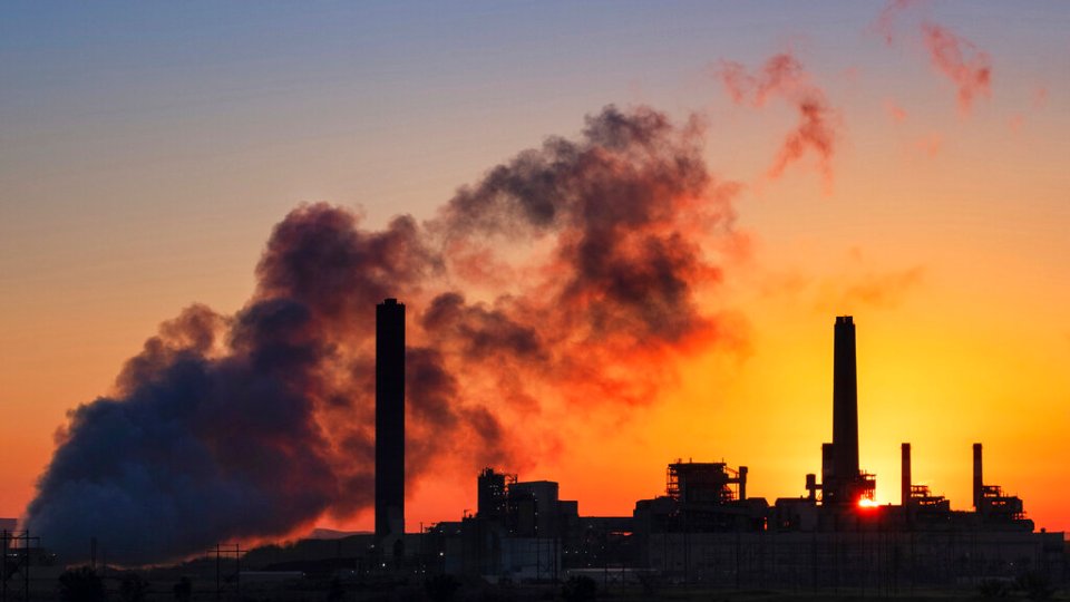 Fossil fuel pollution hits record high: Research