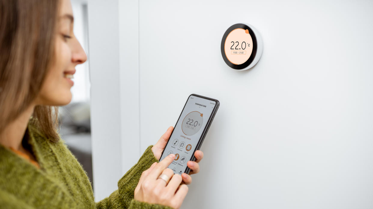 5 Smart Home Devices To Invest In To Save on Utility Bills This Winter