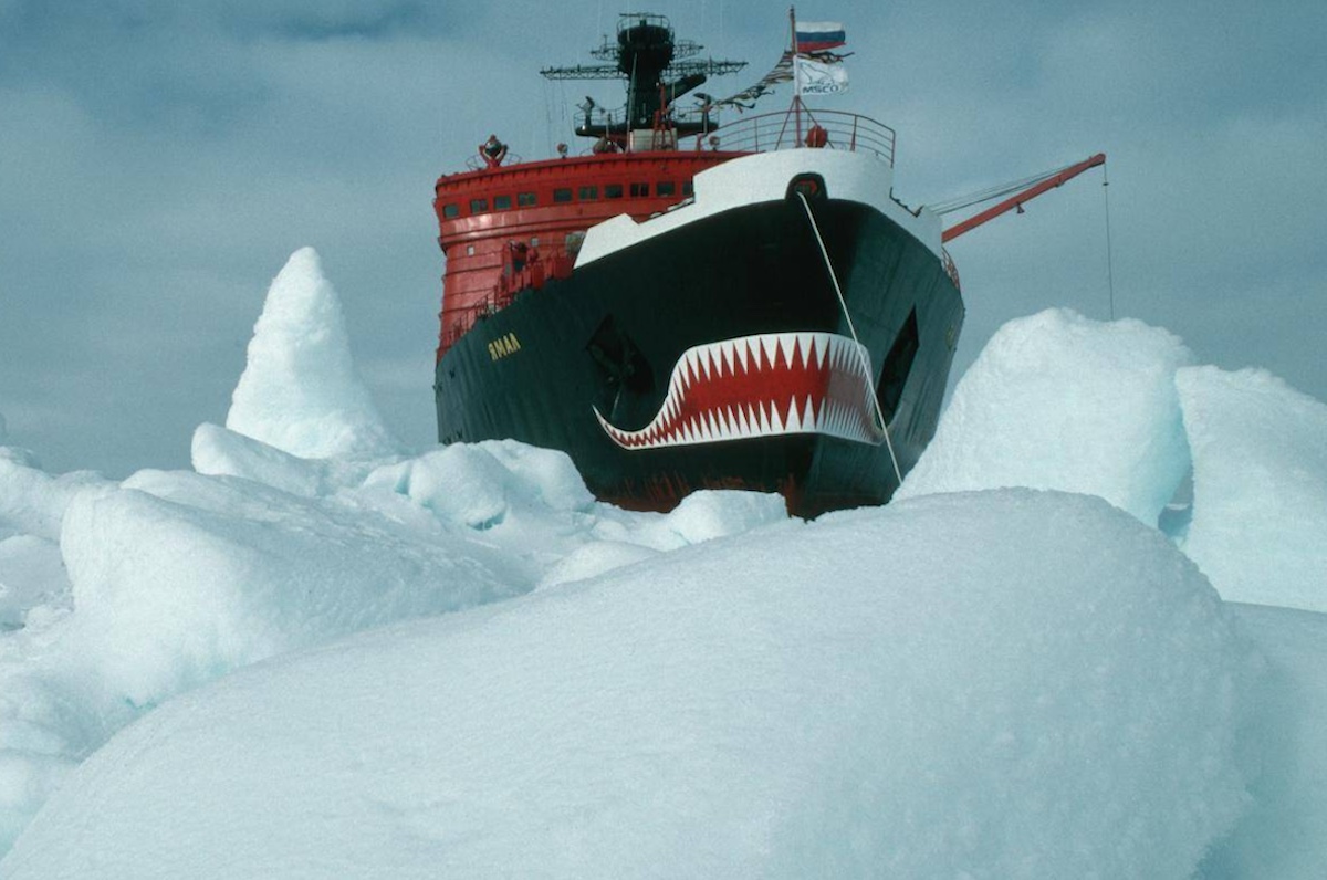 Race for Arctic resources in a climate change era