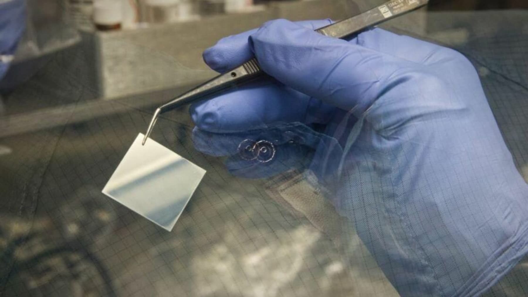 This glass turns your walls into solar panels: Infinite energy at home this way