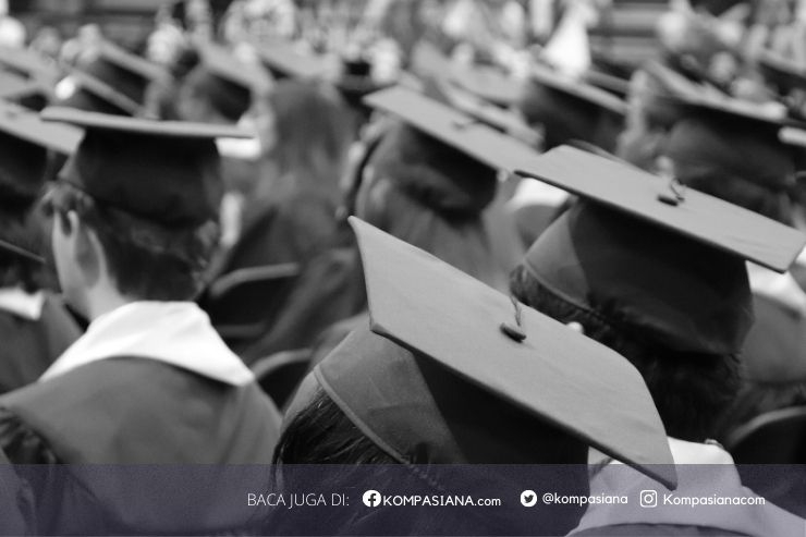 Internet of Things (IoT): Challenges in Privacy and Security