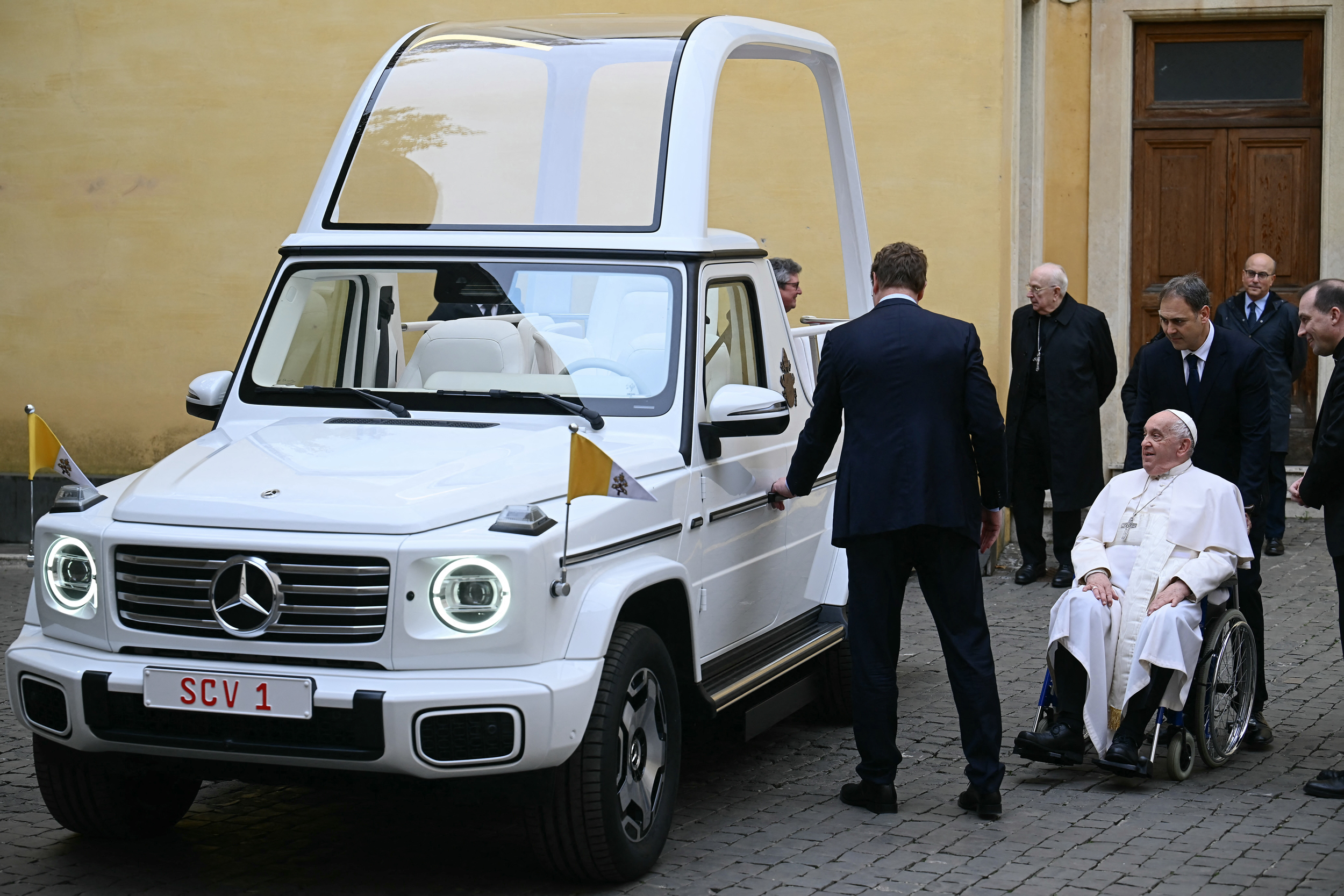 The Popemobile—And the U.S. Postal Service—Are Going Electric