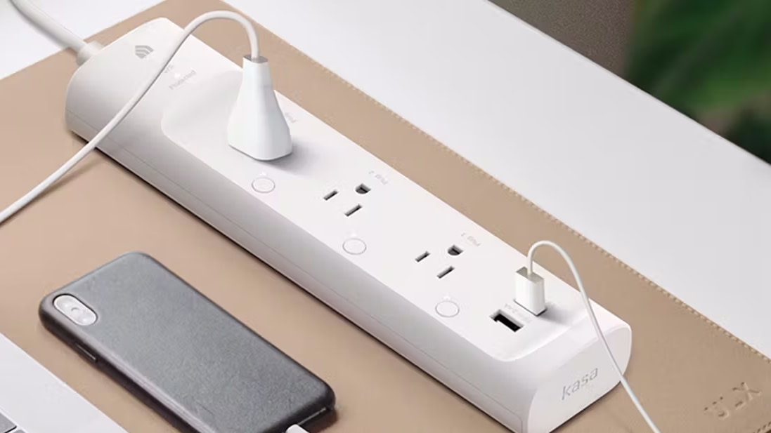 Deal: Turn any old electronics smart with this Kasa Smart Plug Power Strip