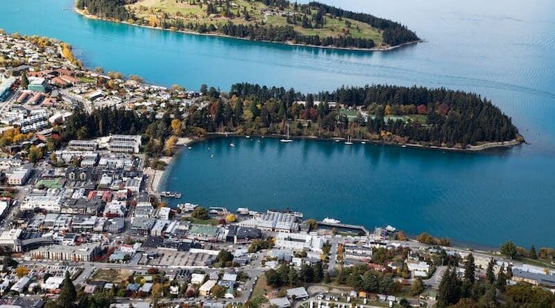 Queenstown As Low-Carbon City Of Conservation And Efficiency – Analysis