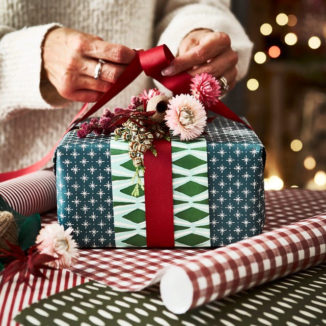 These common Christmas recycling mistakes could result in a £400 fine