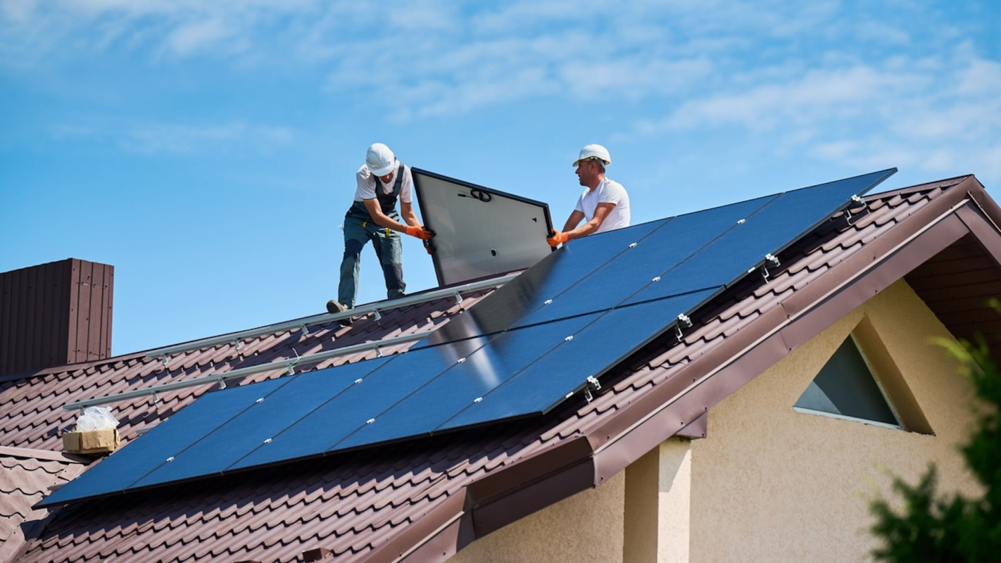 Homeowner faces serious lawsuit after refusing HOA orders to remove solar panels