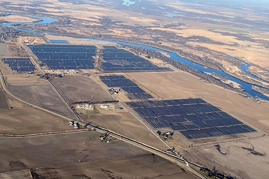 Should Farmers Plant Solar Panels or Corn?