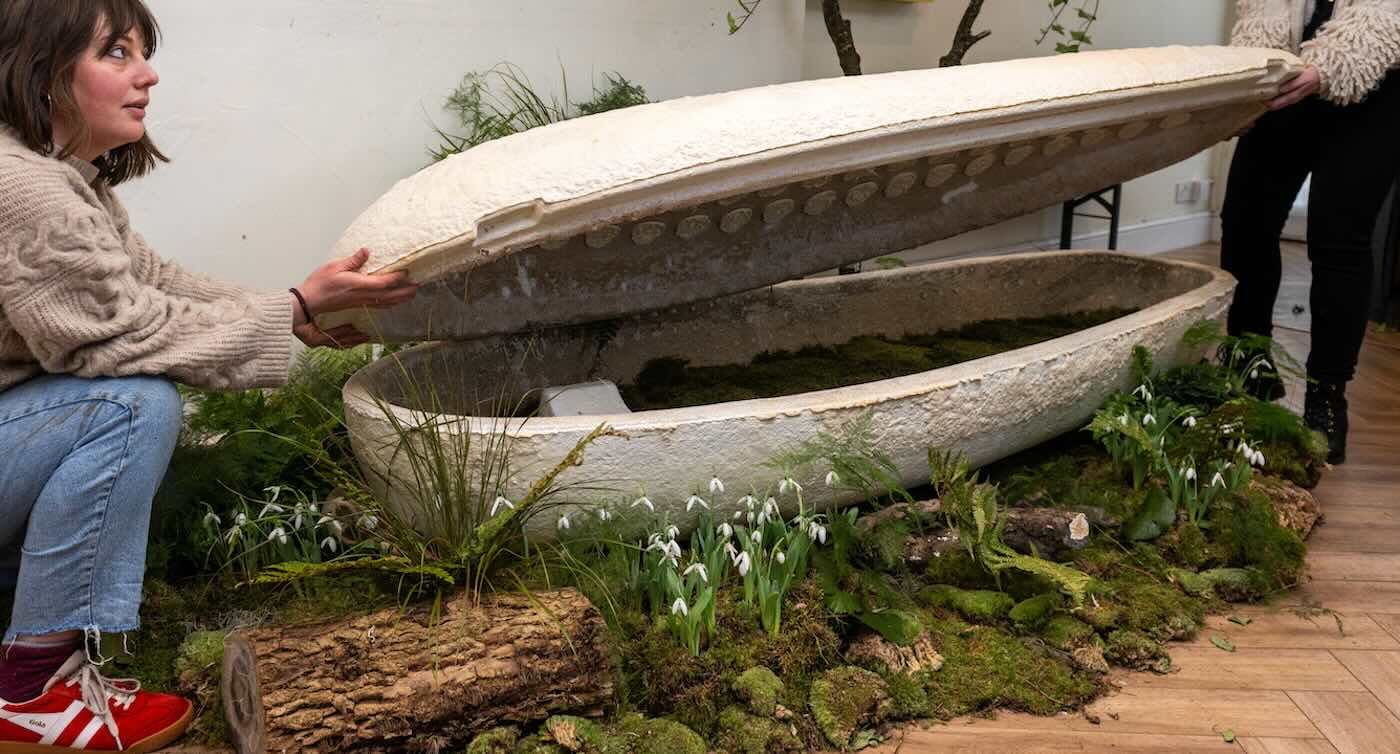 Eco-Funerals Now Feature World’s First ‘Living Coffin’ Made Out of Mushrooms