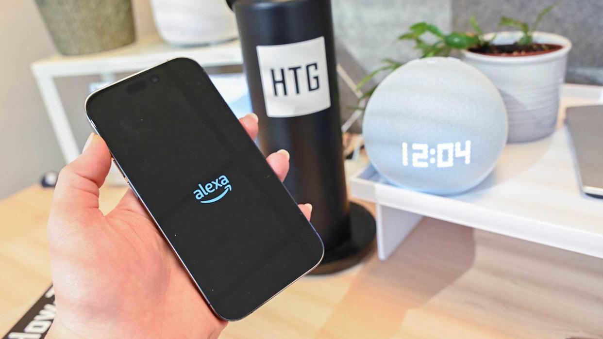 How to Send a Virtual Hug Using Alexa (And Why You Might Want To)