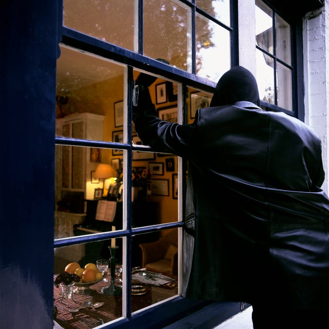 Smart Home News 2 8 Obvious Ways You’re Telling Burglars You’re on Vacation